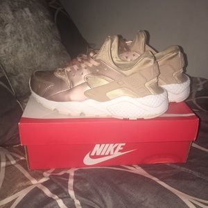 Huaraches rose gold